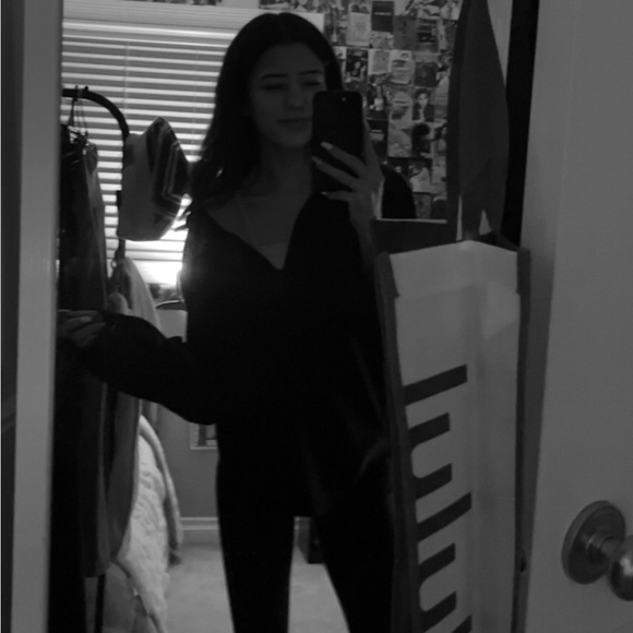 Meet your Posher, leaira - Picture 2 of 3